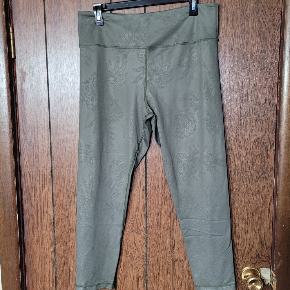 Zyia Active High Rise 24” Leggings Green leaf Size 16-18 Stretch Pull-On